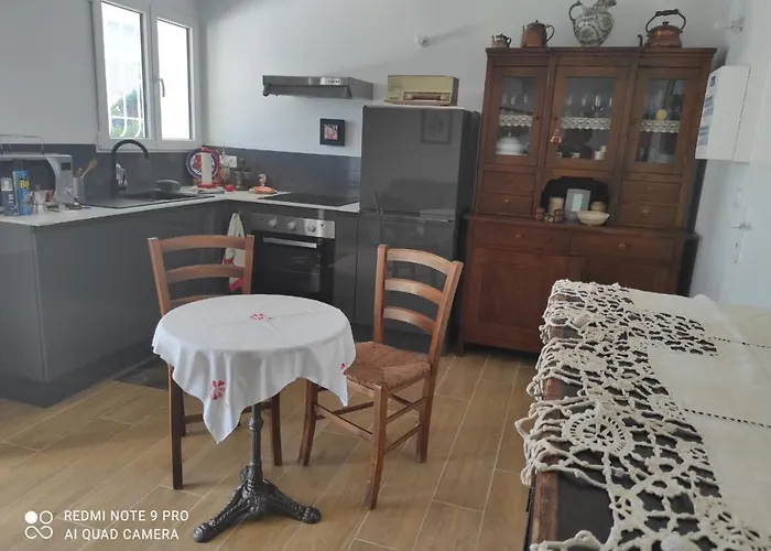 T2 Apercu Mer A Janas Completement Renove